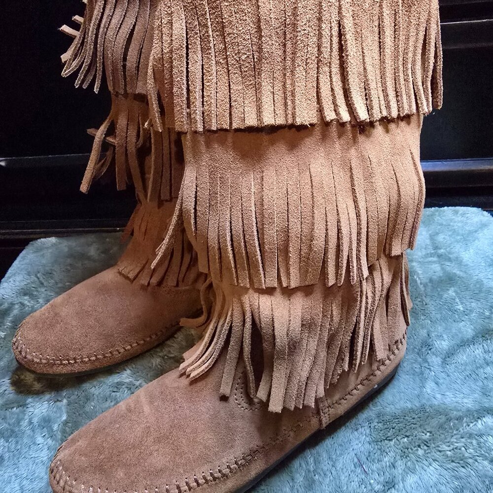 Minnetonka boots - Picture 2 of 4